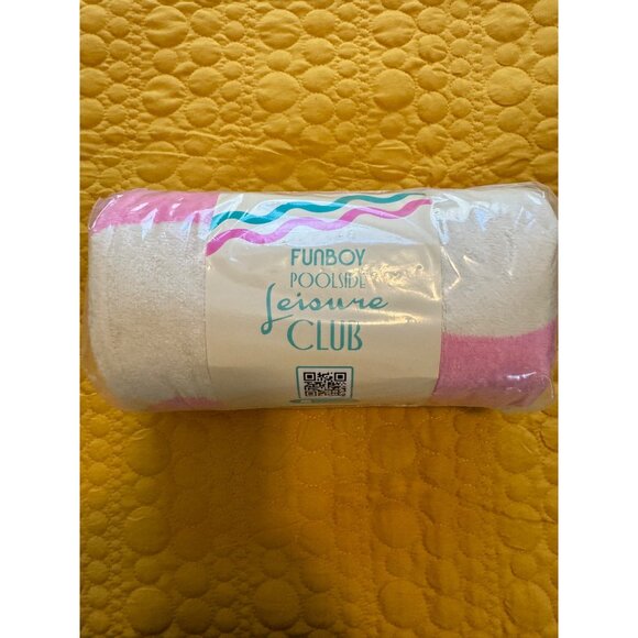 Funboy Poolside Leisure Club Beach Towel 68"x30" 100% Cotton Pink & White NEW - Picture 3 of 6